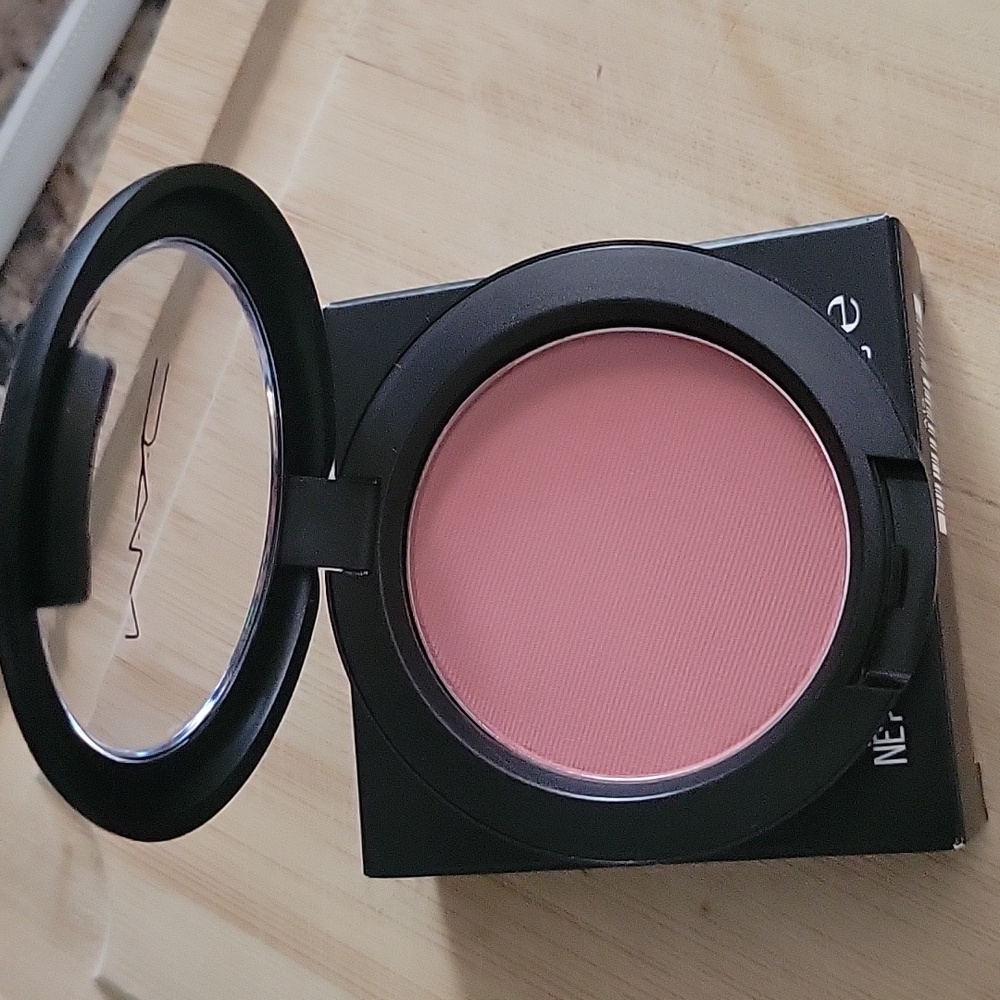 MAC Powder BLUSH~Desert Rose - Picture 5 of 5
